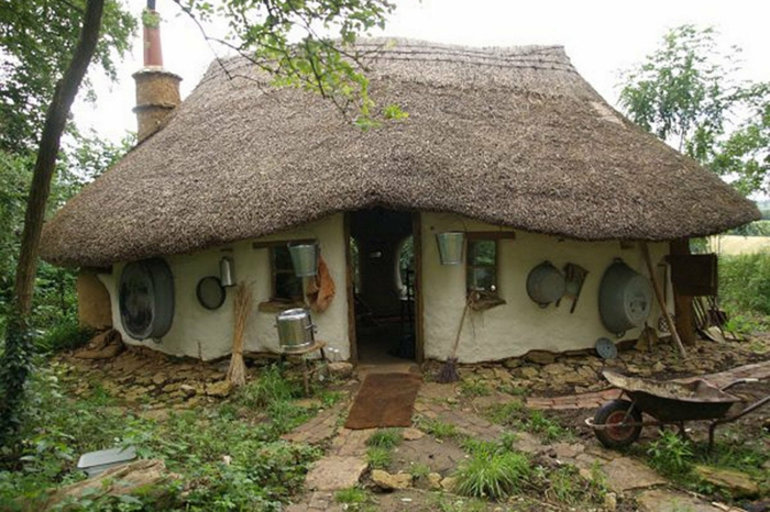 økologisk bygning leirehus landsbyhus rustikk