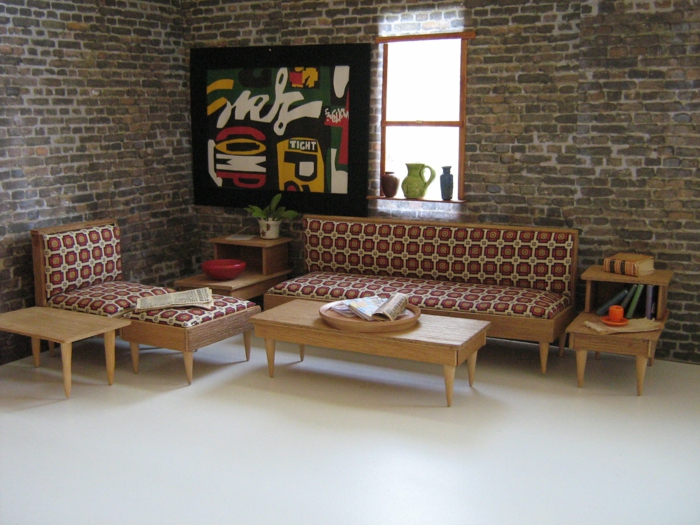 50s meubilair patroon sofa fauteuil ontlasting open bakstenen muur