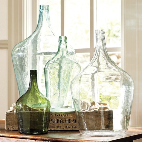 Vanhanaikainen pullo sisustussuunnittelu keittiön ikkuna
