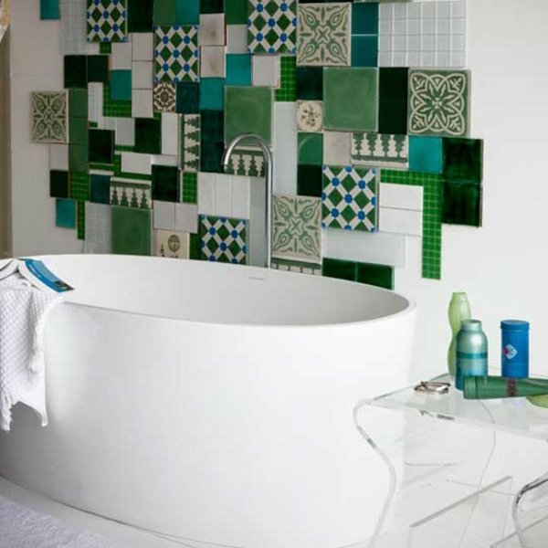 Οι ιδέες πλακιδίων μπάνιου συνδυάζονται εκλεκτικά πράσινες