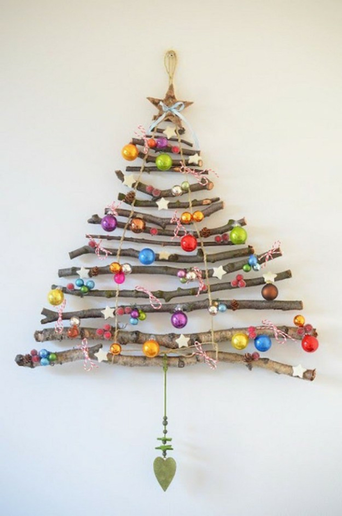 Udarbejdelse af ideer til juletræer juletræ fra drivved