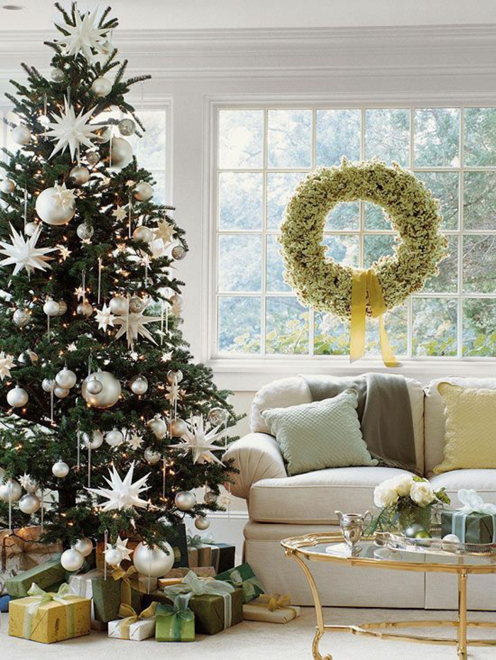 Δημιουργία ιδεών για διακοσμήσεις Χριστουγεννιάτικων δέντρων