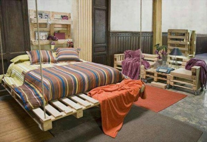Κρεβάτι από καναπέδες παλετών από παλέτες παλέτες έπιπλα κρεβατοκάμαρας από παλέτα κούνιες κρεβάτι