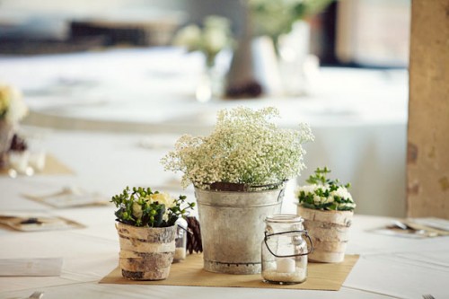 Pots de fleurs aboient idée créative porche patio