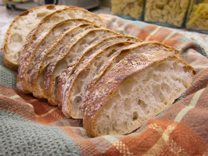 Slice ciabatta brød