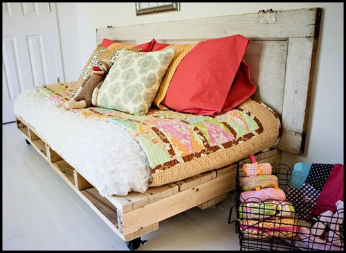pagalvės atvejai Cool baldai, pagaminti iš euro padėklų DIY amatų idėjos