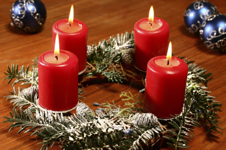 DIY Adventskroner laver traditionelle juledekorationsideer
