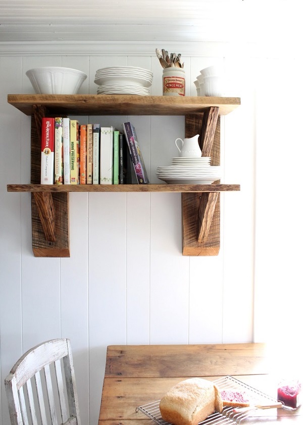DIY-decoratie-ideeën van teruggewonnen houten meubilair open planken keuken