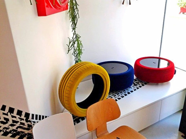 DIY møbler fra bil dekk bil dekk resirkulering fargerik dekorasjon