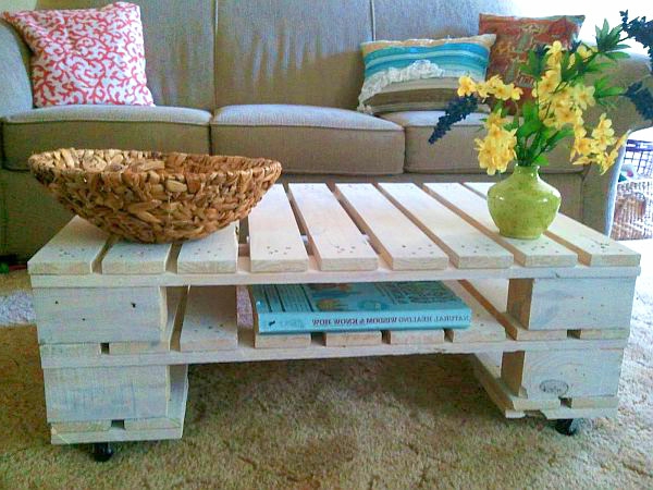 DIY furniture made of europallets coffee table massive roll living room
