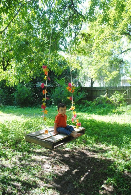 DIY swing Euro pallets children joy