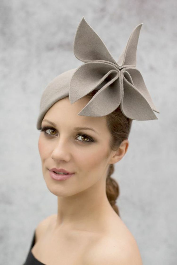Γυναικεία αίσθηση καπέλο κομψό floral μοτίβο Γυναικεία μόδα και συμβουλές styling