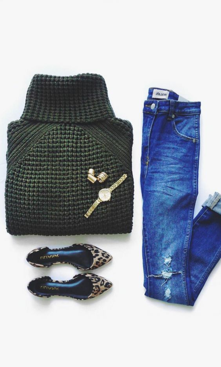 Women's Sweater Fashion Current Trends 2016 Turtleneck and Jeans