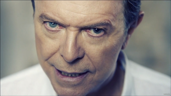 David Bowie silmät suljetaan