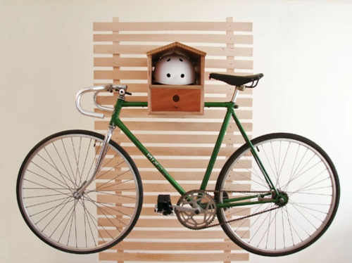 For at kunne gemme cyklen i hjemmet træpaller