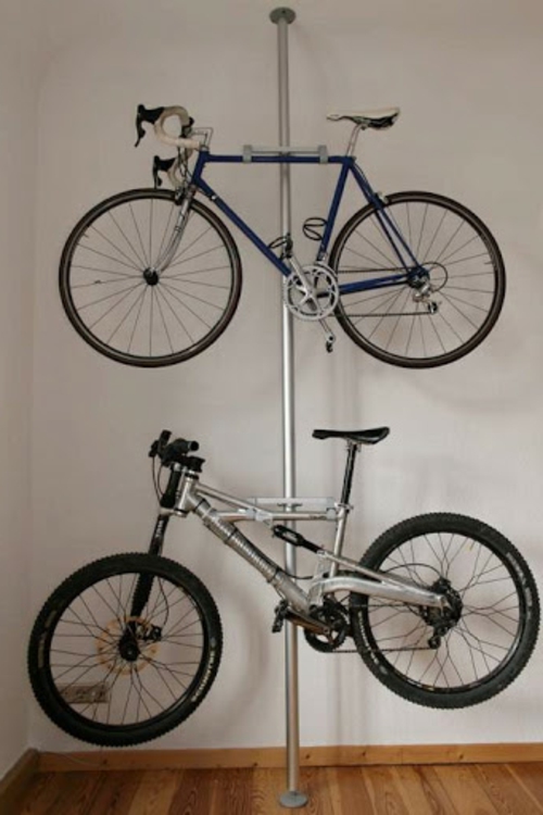 正确地将自行车放在家里