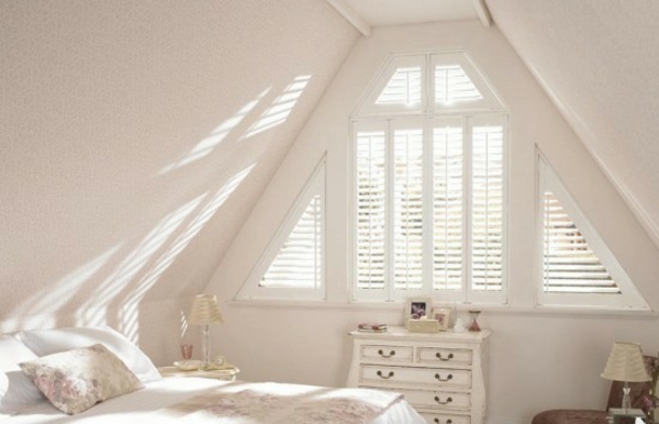 Триъгълни прозорци потъмняват прозоречните филми ROLLS дизайнерска спалня