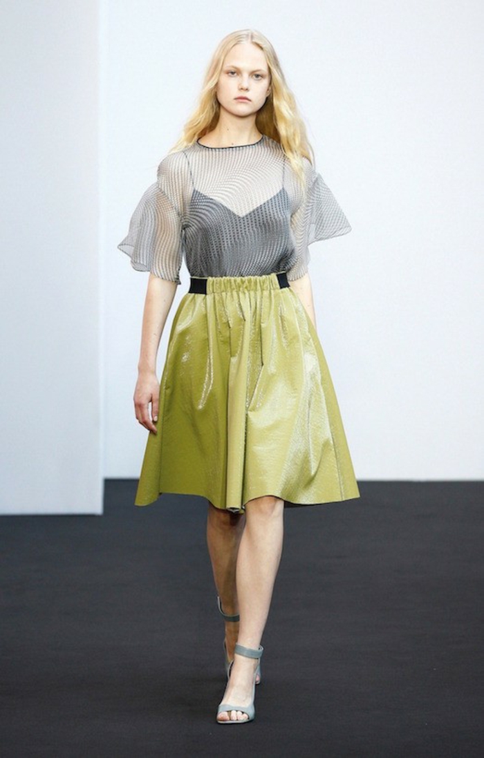 Bløde kjoler designer catwalk mode gennemsigtig top