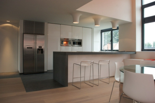 开放式厨房现代厨房用具的室内设计理念