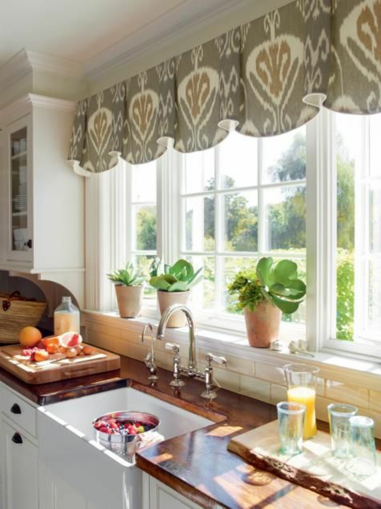 窗口装饰想法厨房绿色植物盆栽植物窗帘