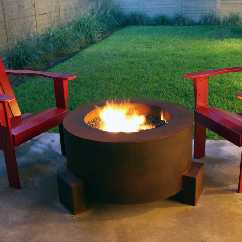 Diseño de jardín de construcción de pozo de fuego Coloque cuencos de fuego en el jardín