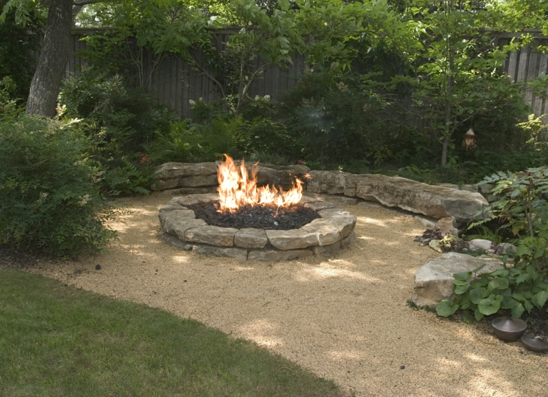 Hoyo de fuego construir diseño de jardín acogedoras tardes de verano grava arena suelo
