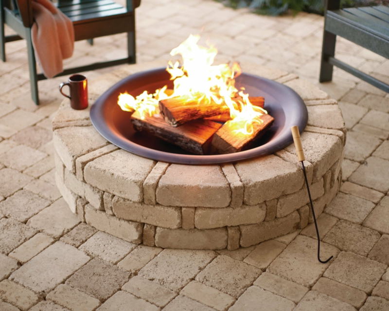 Fire pit construye piedras y grava Garden design Tardes de verano Fire tazón