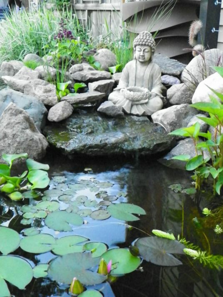 Étangs de jardin Koi pond construisent des idées de conception de jardin Bouddha statue