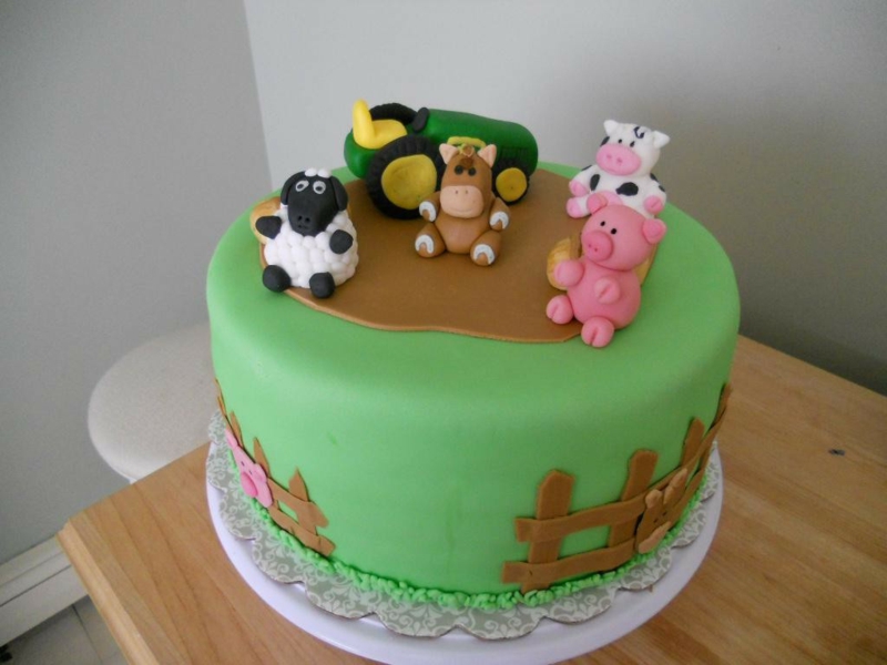 עוגת יום הולדת תמונות עוגת יום הולדת לילדים קריקטורה גיבור