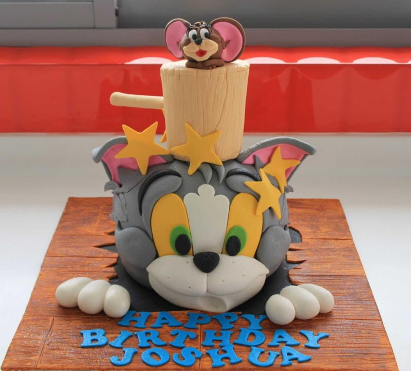 Syntymäpäiväkakku kuvaa lapsen syntymäpäiväkakut Tom ja Jerry