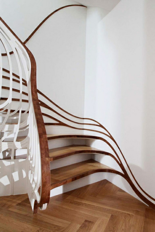 Barandillas construyen escalera extrañamente artística
