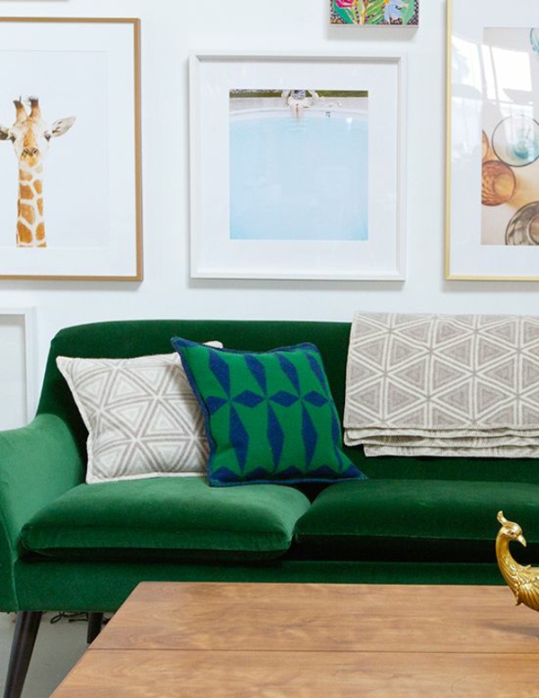 Žaliosios sofos žirafas klasikinis modernizmas