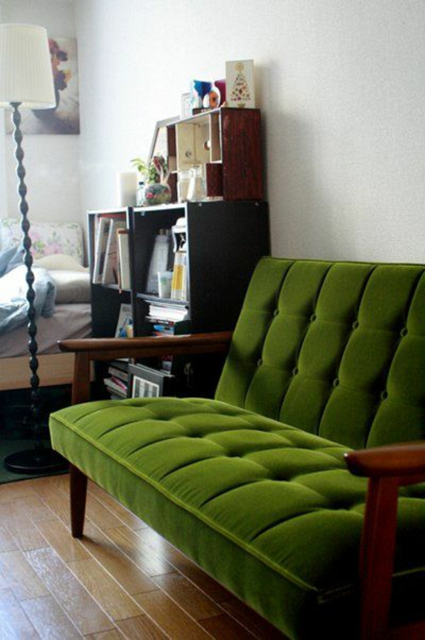 Žalia velvio sofos retro išvaizdos grindų lempos žibinto kojas
