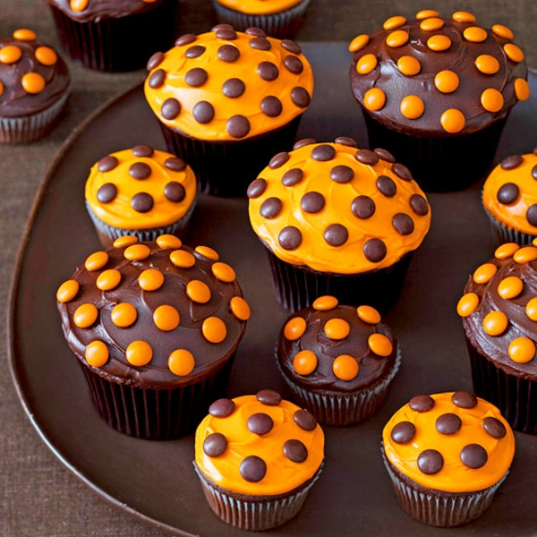 Scary muffins ψήνουν αποκριές σοκολάτα cupcakes ζαχαροπλαστικής