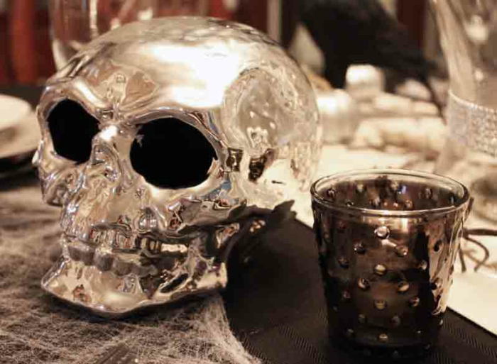 Helloween deco silver skull