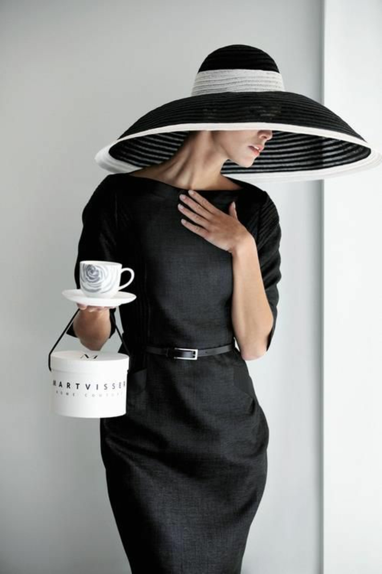 帽子女士草帽优雅的女性时尚和造型技巧