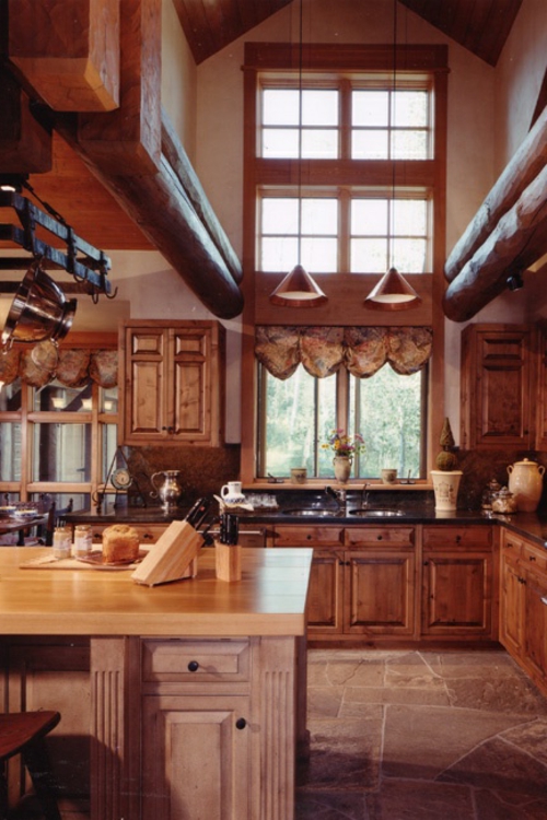 厨房乡村风格的设计吊灯高天花板