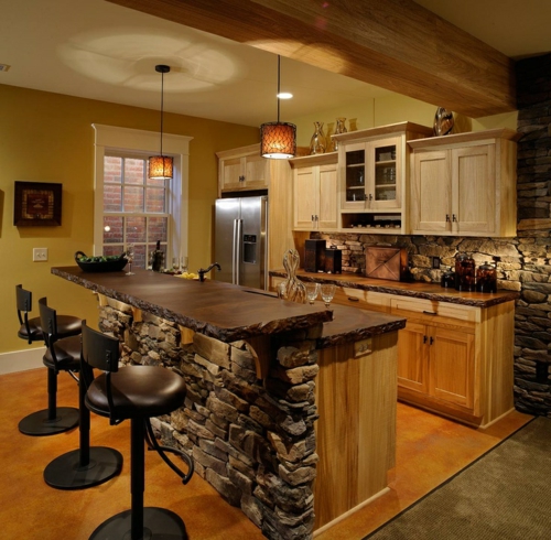 乡村厨房风格的天然石材厨柜