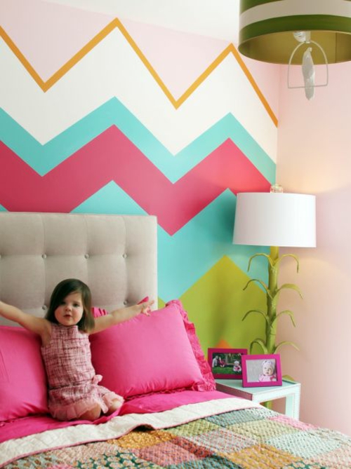 væg design ide Nursery maling design tavle farverige chavron
