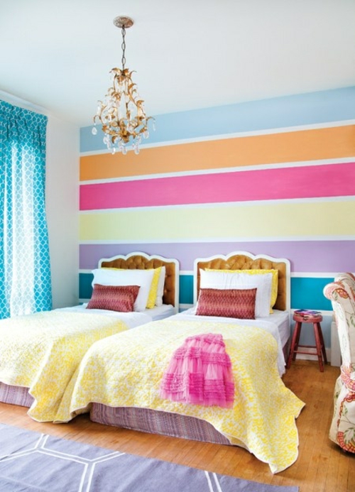 Chambre d'enfants peinture idée design tableau rayures colorées mur design