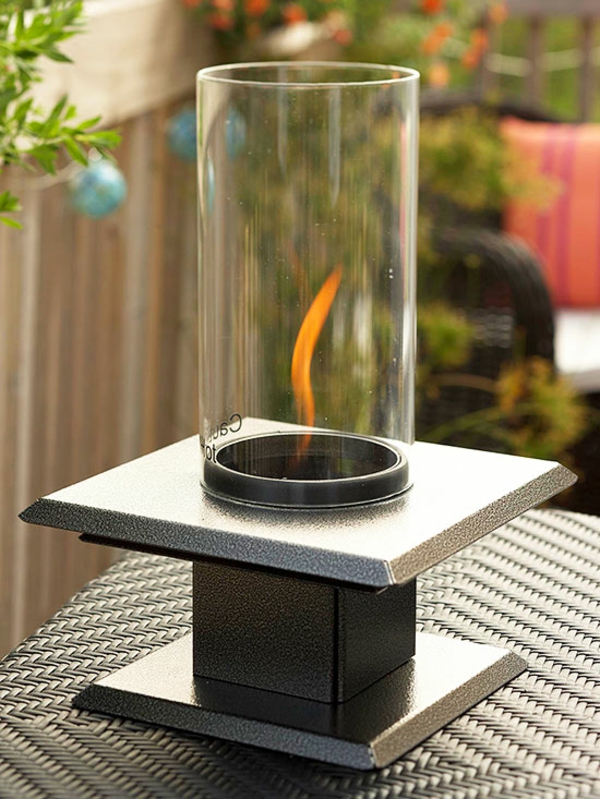 Small roof terrace decoratively fire place