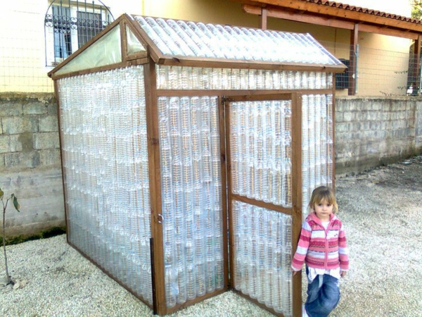 Small greenhouse itself build idea