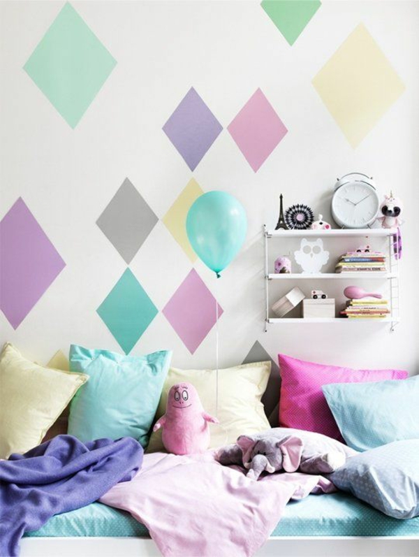 Комбинации от цветове на стените в цветни спални