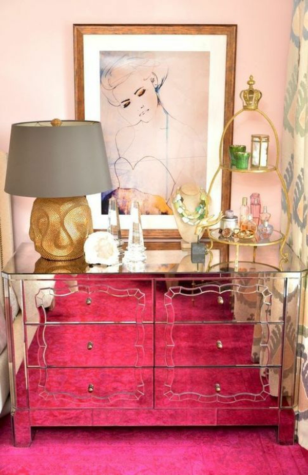 Скрин с гардероб с розов дизайн