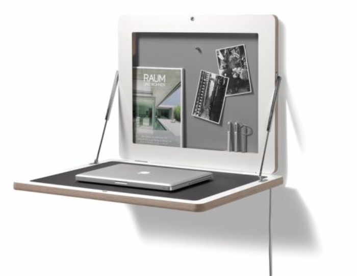 Mesa portátil en la pared para configurar una pequeña oficina en el hogar