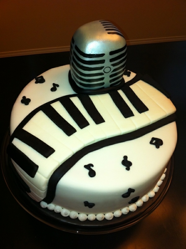 עוגות טעימות לשיר מוסיקה