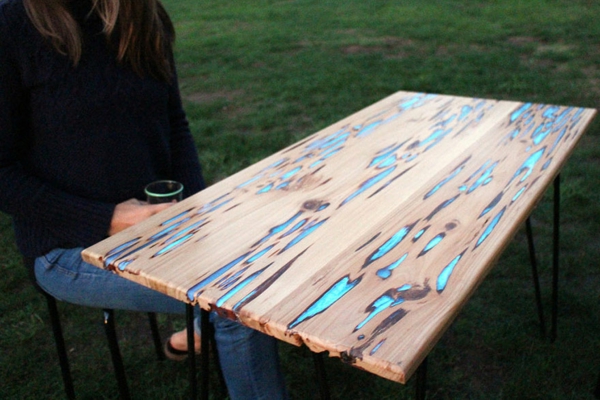 שולחן גינה זוהר אבקה עצמית לבנות