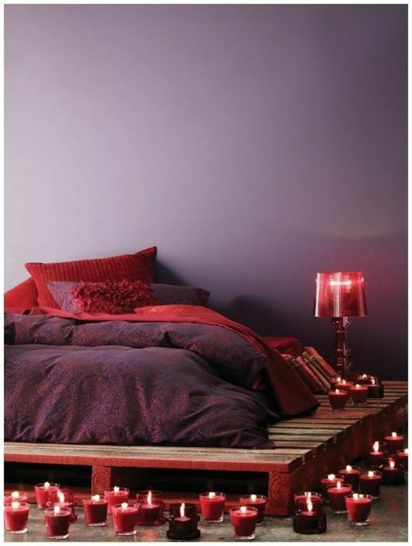 Meubles bougies lumière rouge lueur Euro palettes lit cadre romantique