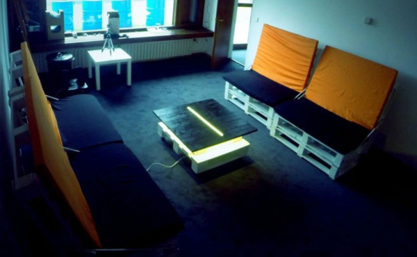 zahradní nábytek europalety obývací pokoj stůl