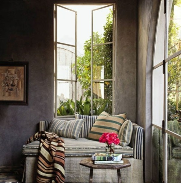 Ventana de muebles de estilo rural de diseño de interiores mediterráneos